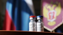 Путин поручил перейти «от масштабной вакцинации к массовой»