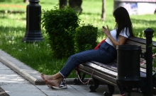Власти Москвы назвали сумму штрафа за отдых на скамейках до 20 июня