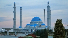 В Нур-Султане открыли новую мечеть - самую большую в Центральной Азии