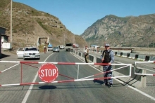 Кыргызстан размещает дополнительные военные силы на границе с Таджикистаном