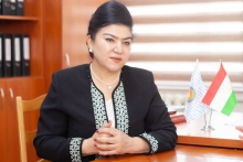 Замглавы НДПТ призвала кыргызских женщин собраться на переговоры