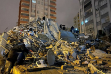 Российский сейсмолог назвал причины землетрясения в Турции и Сирии