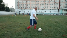 Как быть футбольным защитником в 86 лет? Знает профессор Хисрав Садыков