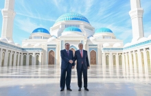 Эмомали Рахмон в Казахстане: договоренности с Токаевым и посещение самой большой мечети