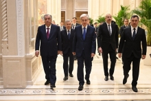 Эмомалӣ Раҳмон пешниҳод кард, ки дар Душанбе Маркази минтақавии ҳуши маснӯӣ таъсис дод шавад