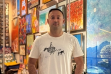 Искусство как бизнес. Как сын таджикского художника превратил картины отца в успешный проект